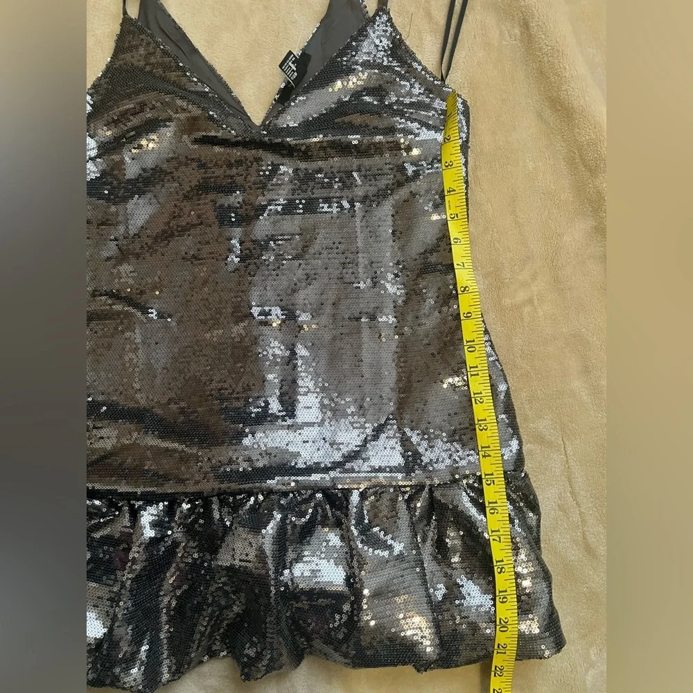 Forever 21 Metallic V-neck sequin dress – Size M - Picture 9 of 11